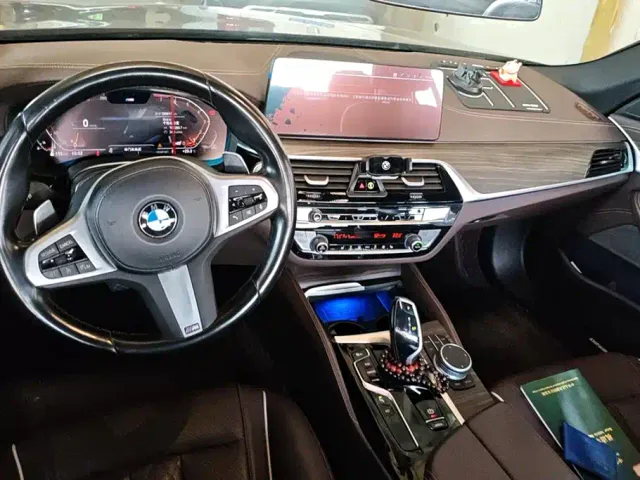 BMW 5 Series — Фото автомобиля 12
