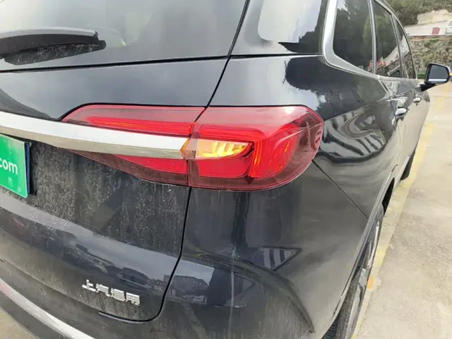 Buick Enclave — Фото автомобиля 7