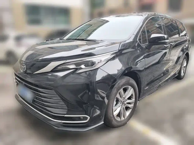Фотография автомобиля — Toyota Sienna