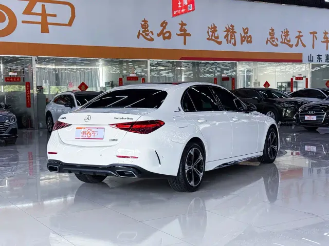 Mercedes-Benz C-Class — Фото автомобиля 24