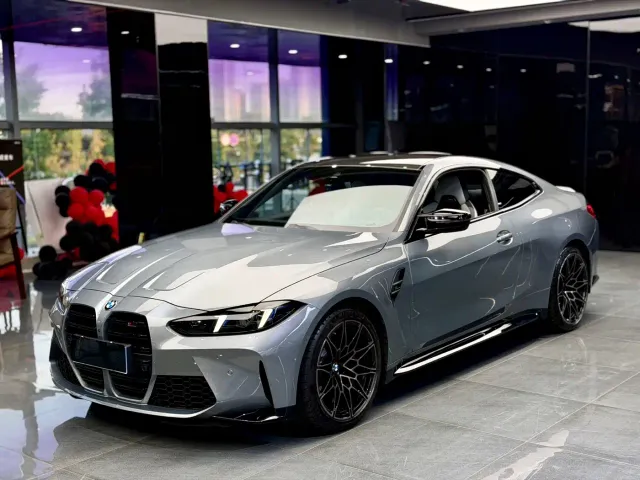 Фотография автомобиля — BMW M4