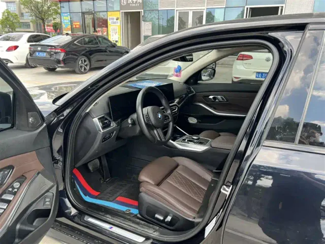 BMW 3 Series — Фото автомобиля 5