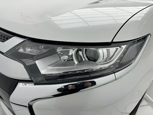 Mitsubishi Outlander — Фото автомобиля 11