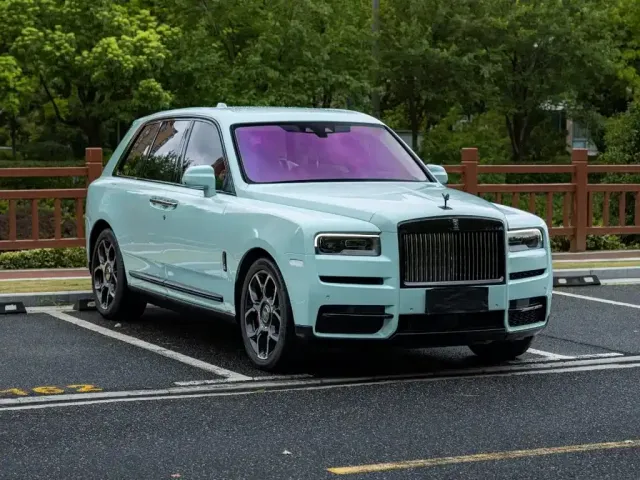 Rolls-Royce Cullinan — Фото автомобиля 3