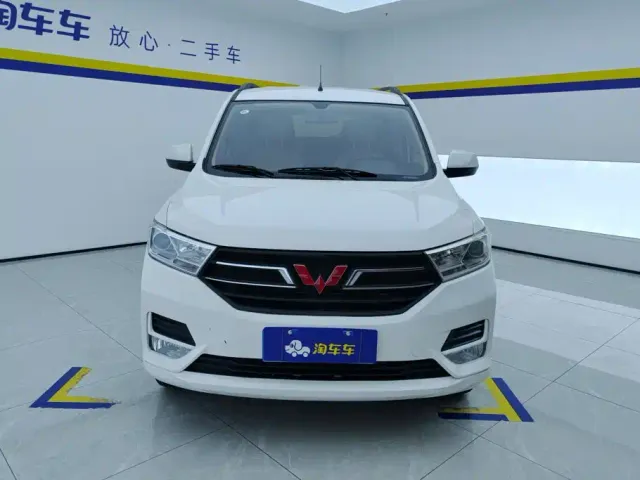 Wuling Hongguang — Фото автомобиля 2