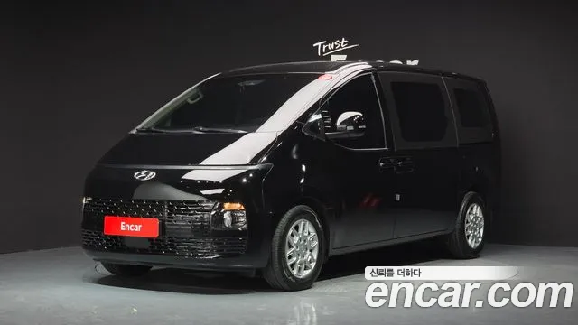 Фотография автомобиля — Hyundai Staria