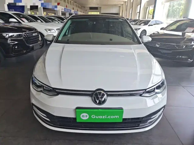 Volkswagen Golf — Фото автомобиля 2