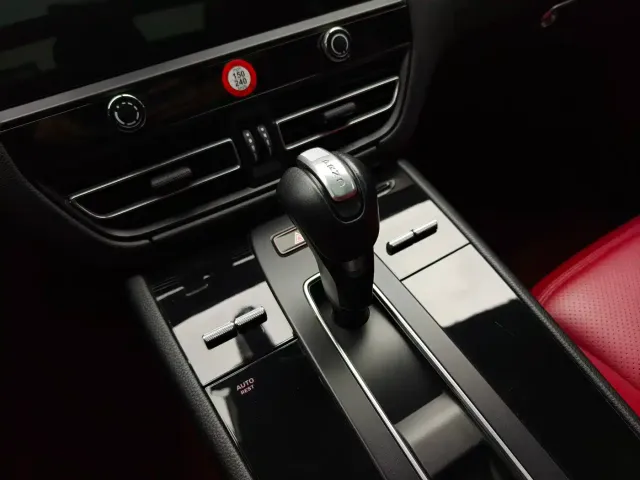 Porsche Macan — Фото автомобиля 17