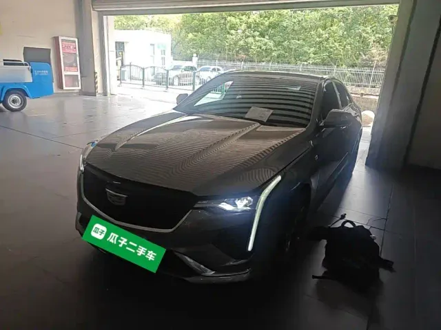 Фотография автомобиля — Cadillac CT4