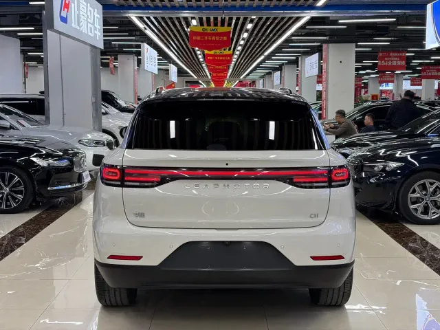 Leapmotor C11 — Фото автомобиля 5