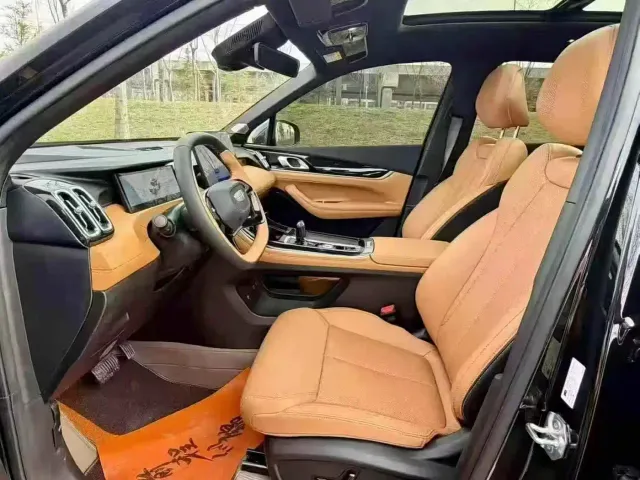 Geely Boyue L — Фото автомобиля 4