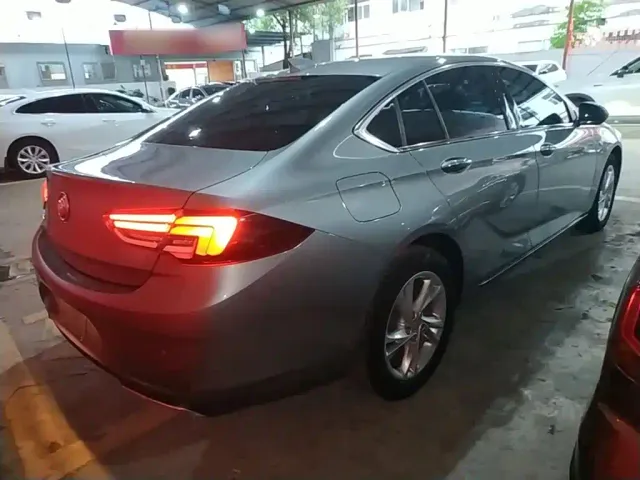 Buick Regal — Фото автомобиля 6
