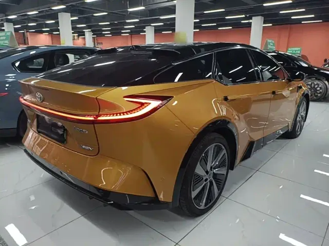 Toyota bZ5 — Фото автомобиля 6