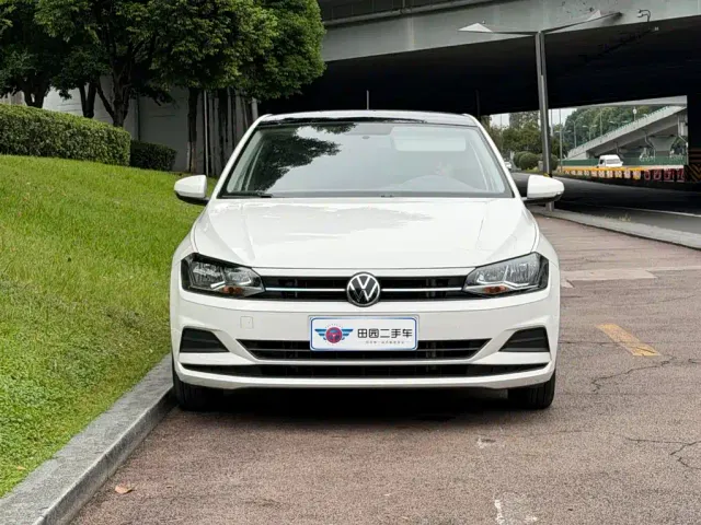 Volkswagen Polo — Фото автомобиля 2
