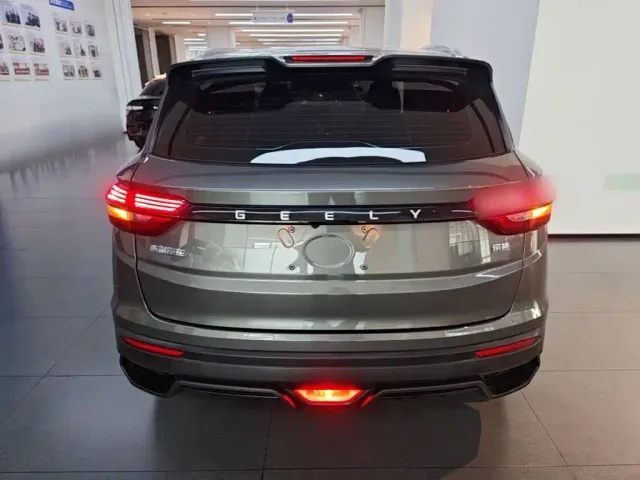 Geely Binyue — Фото автомобиля 5