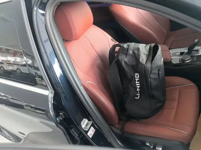BMW 5 Series — Фото автомобиля 24