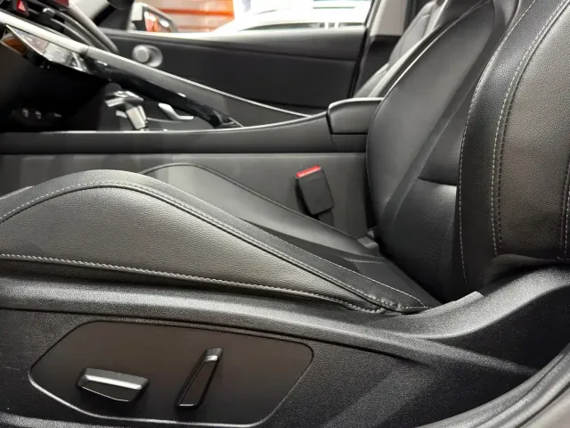 Hyundai Elantra — Фото автомобиля 14