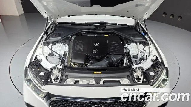 Mercedes-Benz E-Class — Фото автомобиля 6