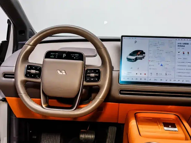 Li Auto i8 — Фото автомобиля 22