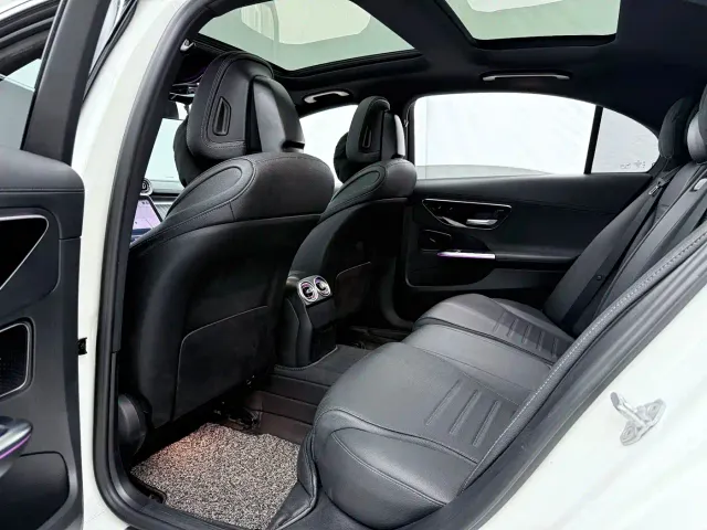 Mercedes-Benz C-Class — Фото автомобиля 10
