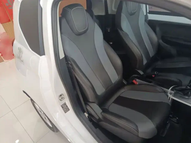 Roewe Clever — Фото автомобиля 24