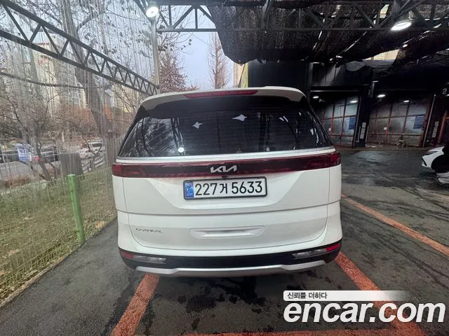Kia Canival Carnival 4 поколение Бензин 9 мест Prestige — Фото автомобиля 3