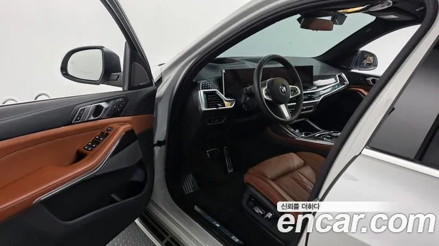 BMW X7 — Фото автомобиля 10
