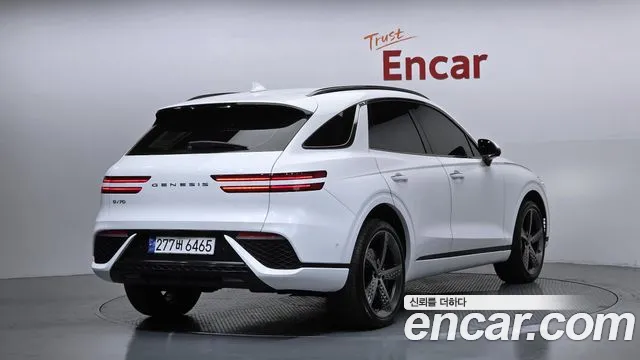 Genesis GV70 2.2 Дизель 2WD — Фото автомобиля 2