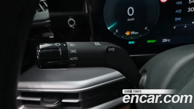 Hyundai Grandeur GN7 — Фото автомобиля 29