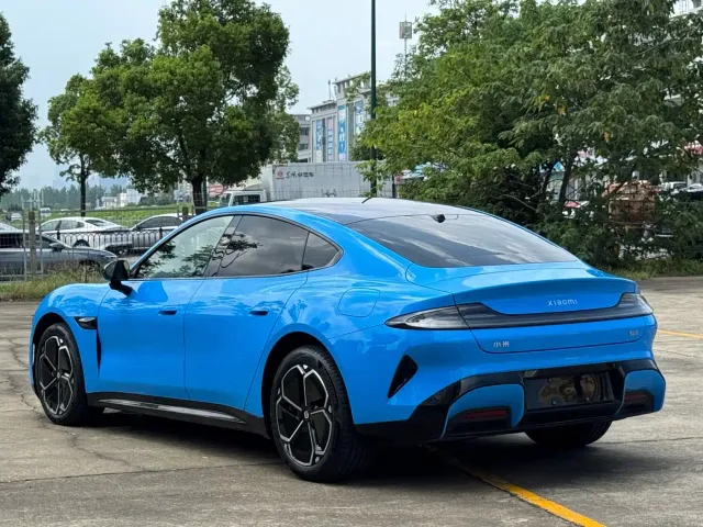 Xiaomi SU7 — Фото автомобиля 8