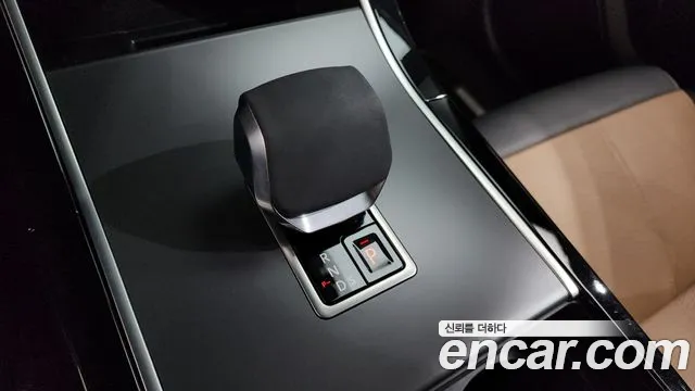 Land Rover Range Rover Velar Range Rover Velar 3.0 P400 Dynamic HSE — Фото автомобиля 9