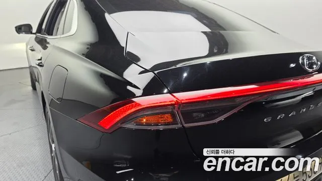 Hyundai Grandeur Новый Grandeur IG — Фото автомобиля 23