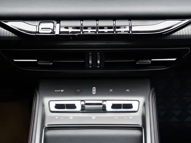 Lincoln Z — Фото автомобиля 15