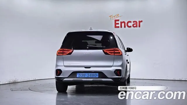Kia Niro — Фото автомобиля 4