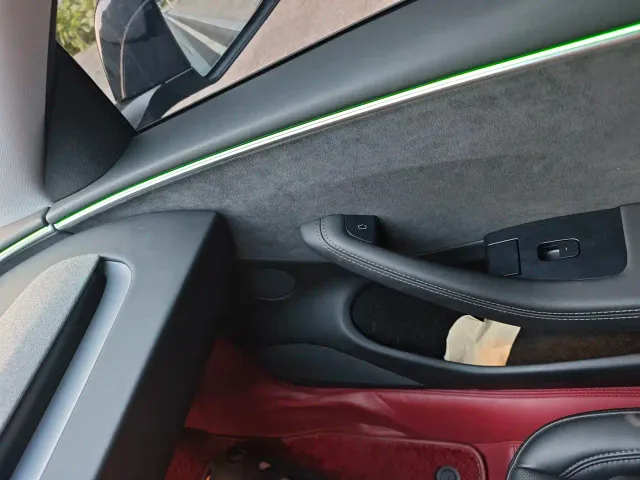 Tesla Model 3 — Фото автомобиля 23