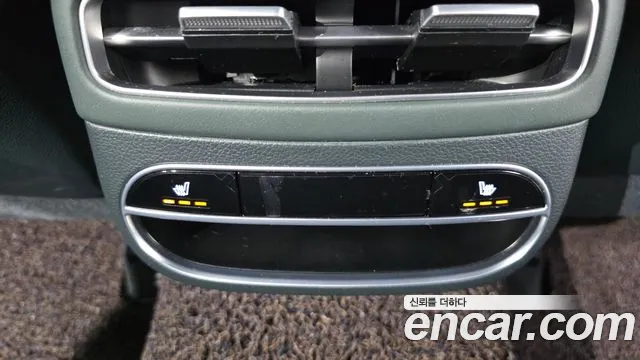 Genesis GV70 — Фото автомобиля 25