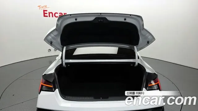 Hyundai AVANTE Новый Avante (CN7) — Фото автомобиля 20