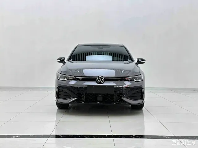 Фотография автомобиля — Volkswagen Golf