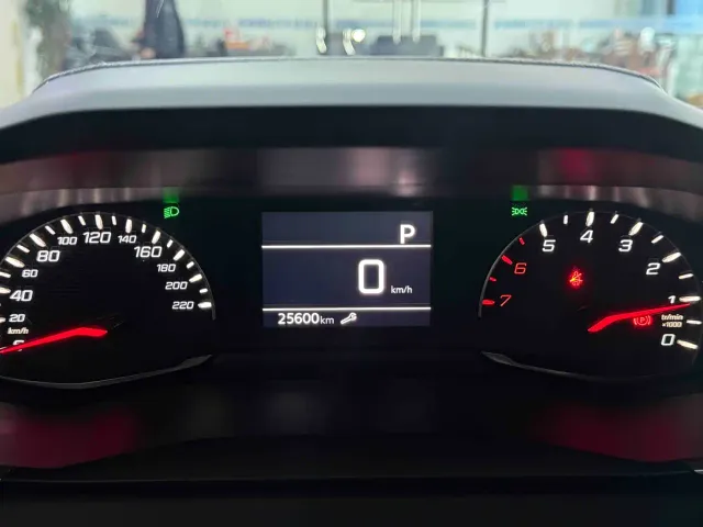 Peugeot 2008 — Фото автомобиля 21