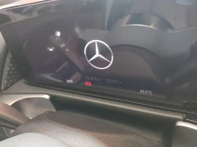 Mercedes-Benz GLB-Class — Фото автомобиля 3