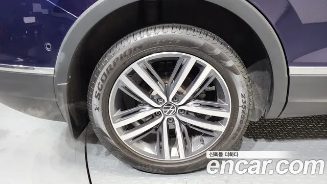 Volkswagen Tiguan — Фото автомобиля 5