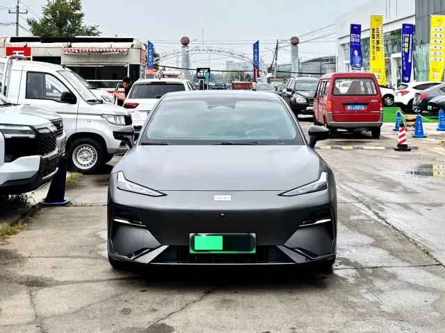 Geely Galaxy E8 — Фото автомобиля 2
