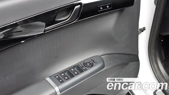Hyundai Grandeur GN7 — Фото автомобиля 20