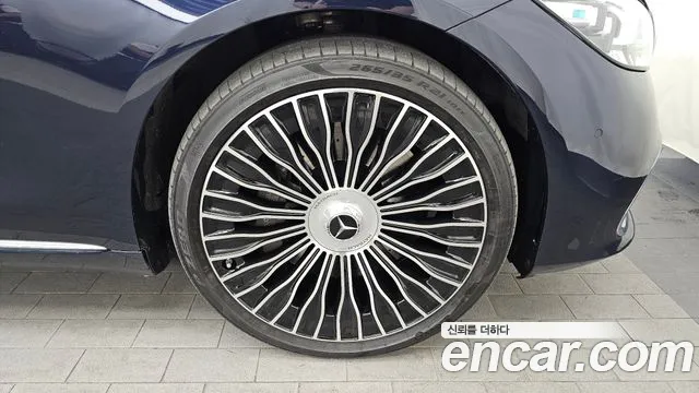 Mercedes-Benz S-Class — Фото автомобиля 17