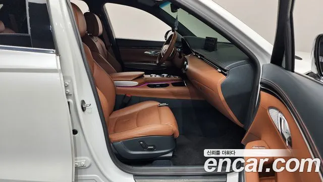 Genesis GV70 — Фото автомобиля 11