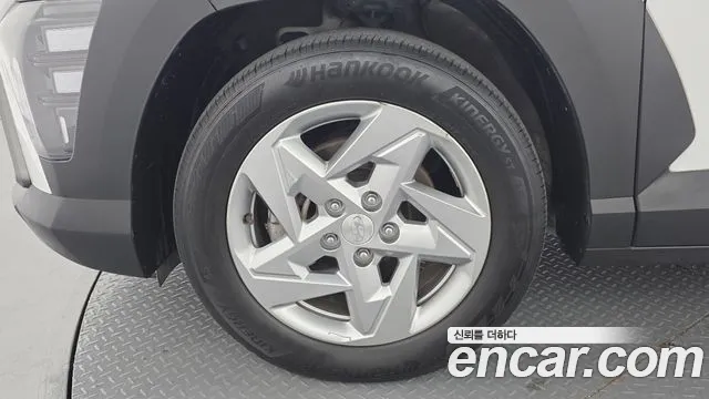 Hyundai Kona SX2 — Фото автомобиля 5