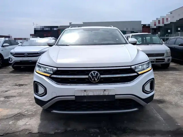 Volkswagen T-Roc — Фото автомобиля 2