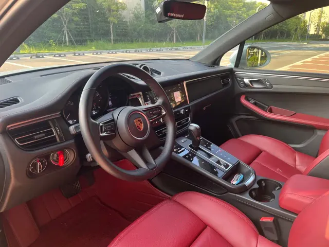 Porsche Macan — Фото автомобиля 4