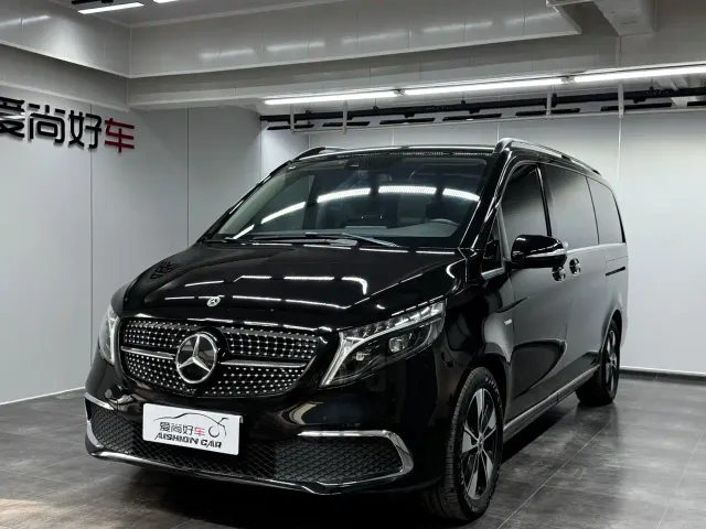 Фотография автомобиля — Mercedes-Benz V-Class