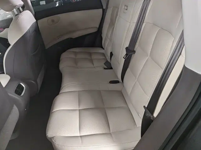 IM Motors LS6 — Фото автомобиля 16